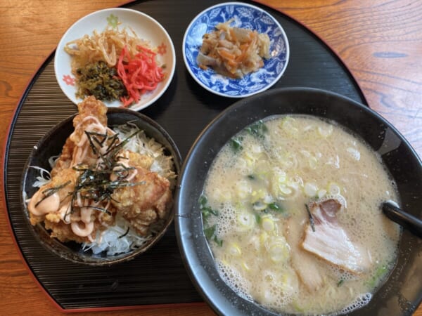 らーめん お食事処 あおやま ラーメンセット ミニカラアゲ丼(明太マヨ)