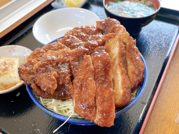 ラーメン処 天神 ジャンボカツ丼