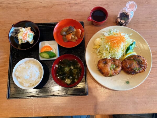 鶯宿亭 飯寺店 さつま揚げ定食