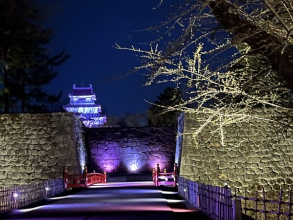 鶴ヶ城(若松城) 夜桜 廊下橋