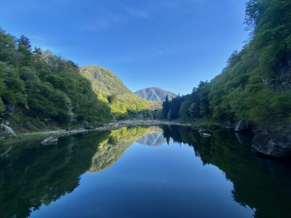 塔のへつり 阿賀川