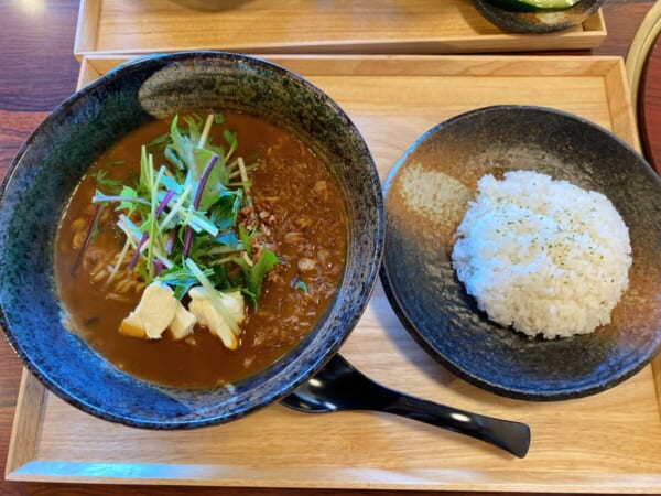 ２択のしづや カレーラーメン