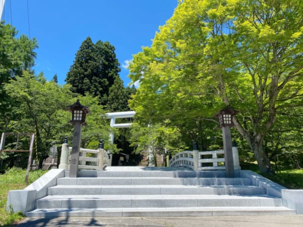 土津神社 6月