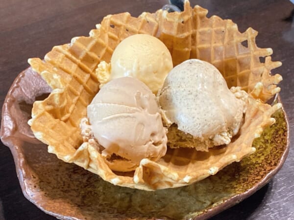 ガレット・エ・ポムポム  ディッシュ型 アイスクリーム