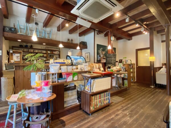 CAFE JI*MAMA (ジーママ) 店内