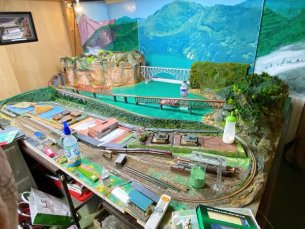 新富座 只見線の走る風景を再現した鉄道模型