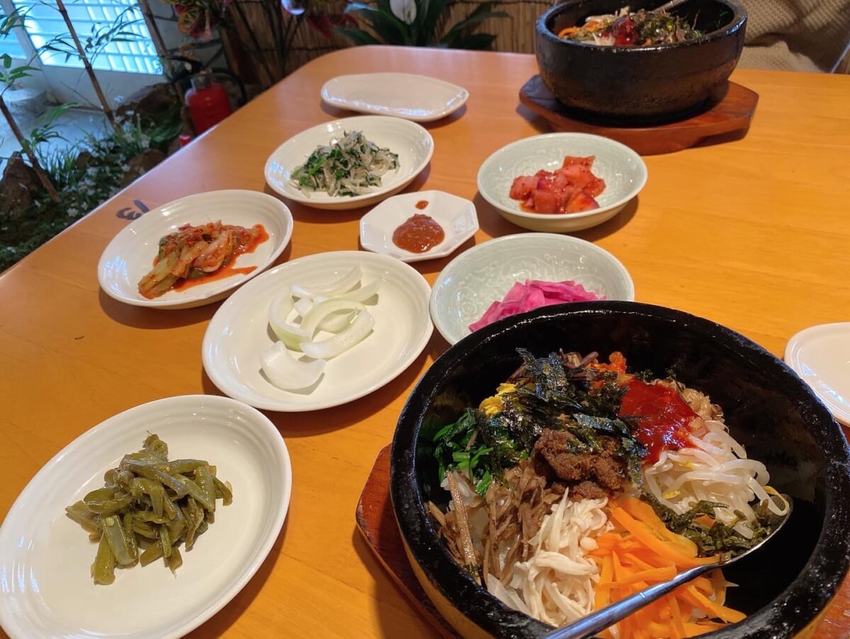 韓国料理 平野屋 石焼ビビンバ