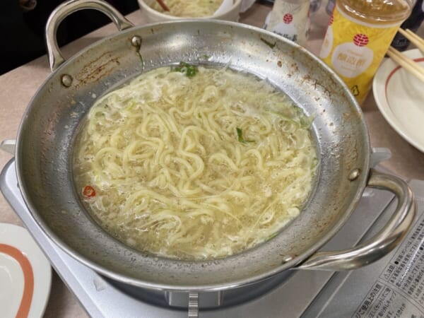 幸楽苑 福島もつ鍋 もつと鶏の合盛り鍋 〆ラーメン