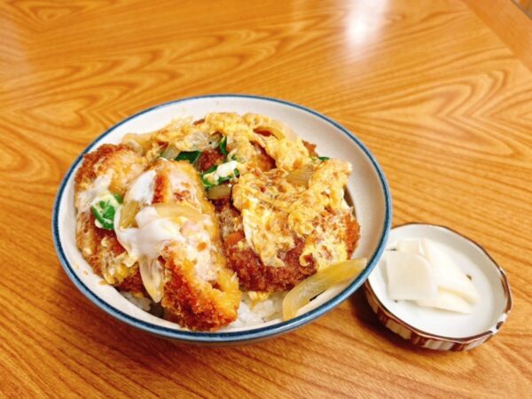 やまか食堂 煮込みカツ丼 昭和村 ランチ