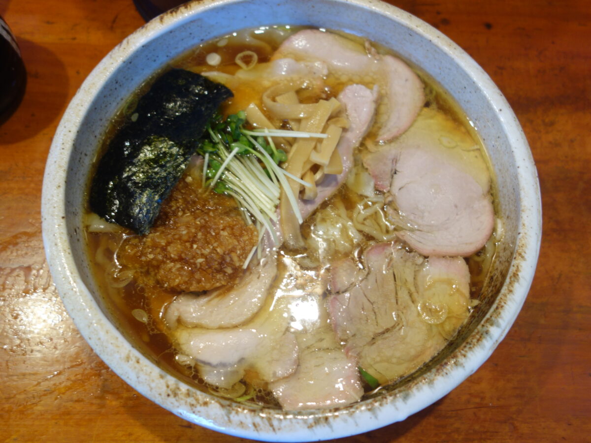 白河ラーメン はじめ 地鶏チャーシューワンタン麺 大盛り ニンニクラーメン変更