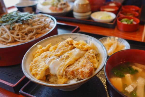柏屋 半煮込みカツ丼