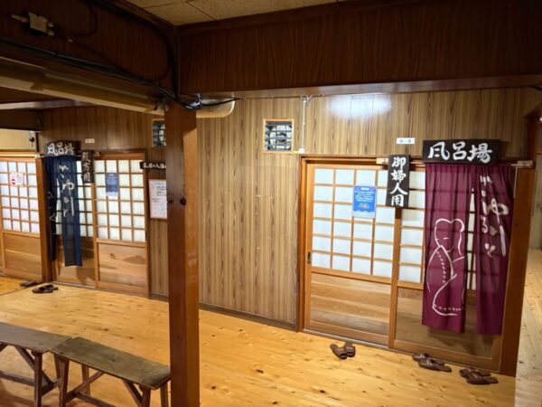 尾瀬小屋 風呂場入口
