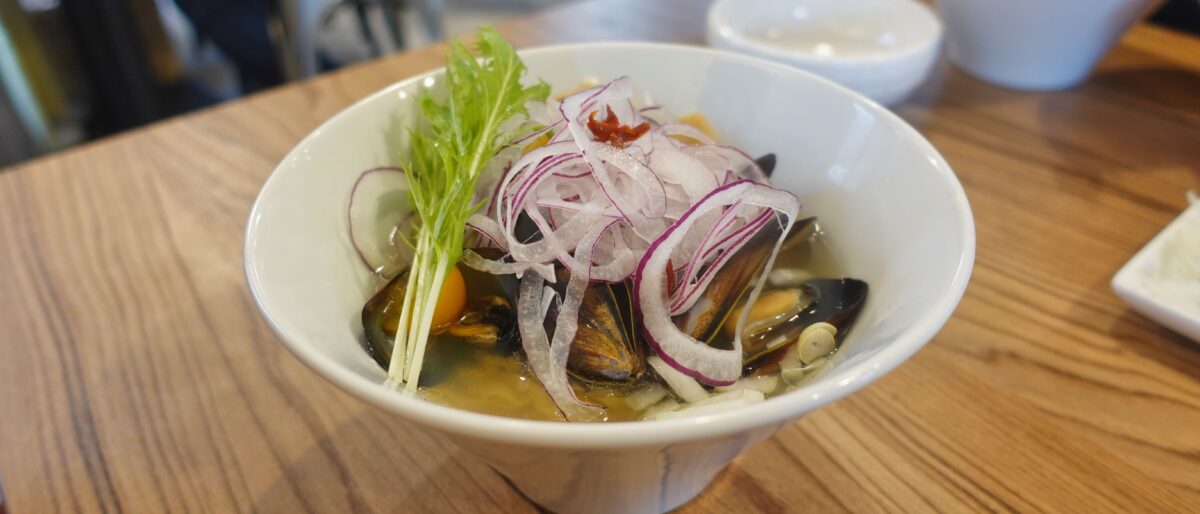 Lα Lα Gottsuo ララゴッツォ ムール貝潮ラーメン